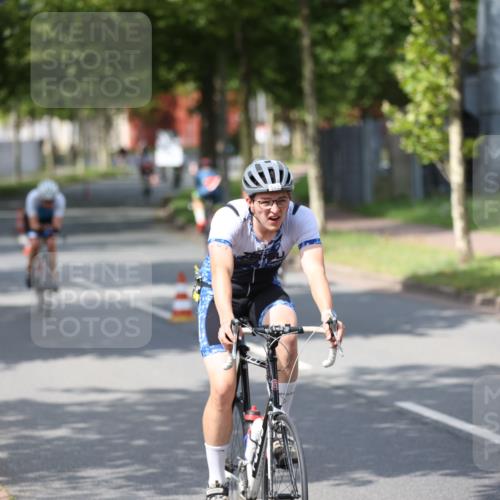 10.08.2025 - GEWOBA Citytriathlon Bremen Yannick Fuchs http://msf.ph/oto/8558016 10.08.2025 12:29:21 Radfahren 576, 583, 605, 656, 679, 687, 771, 799, 1007, 1030 meine-sportfotos.de
