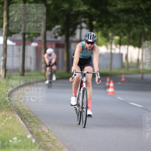 10.08.2025 - GEWOBA Citytriathlon Bremen Yannick Fuchs http://msf.ph/oto/8558047 10.08.2025 12:29:34 Radfahren 583, 645, 679, 687, 751, 771, 799, 922, 927, 1030 meine-sportfotos.de