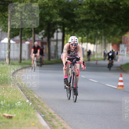10.08.2025 - GEWOBA Citytriathlon Bremen Yannick Fuchs http://msf.ph/oto/8558080 10.08.2025 12:29:52 Radfahren 640, 675, 688, 699, 751, 769, 875, 922, 942, 960 meine-sportfotos.de