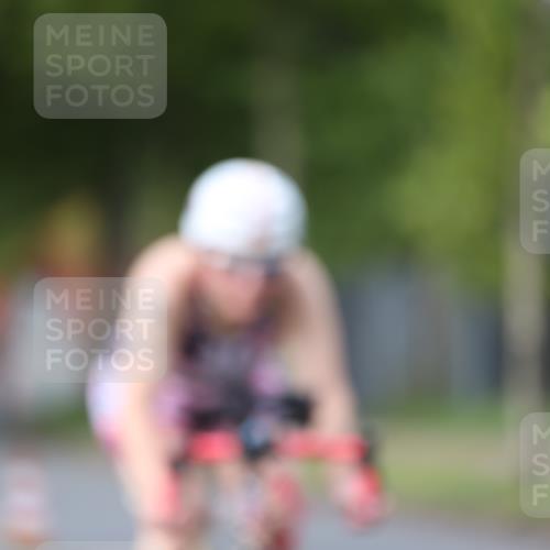 10.08.2025 - GEWOBA Citytriathlon Bremen Yannick Fuchs http://msf.ph/oto/8558083 10.08.2025 12:29:53 Radfahren 640, 675, 688, 699, 717, 751, 769, 875, 942, 960 meine-sportfotos.de