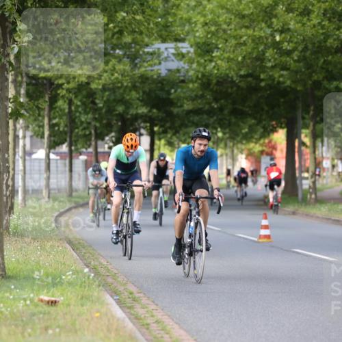 10.08.2025 - GEWOBA Citytriathlon Bremen Yannick Fuchs http://msf.ph/oto/8558103 10.08.2025 12:30:00 Radfahren 640, 675, 688, 699, 717, 760, 769, 875, 884, 942, 960 meine-sportfotos.de