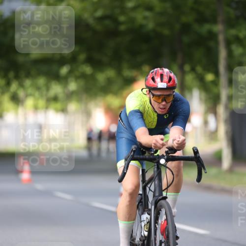 10.08.2025 - GEWOBA Citytriathlon Bremen Yannick Fuchs http://msf.ph/oto/8558129 10.08.2025 12:30:08 Radfahren 640, 675, 717, 722, 760, 769, 875, 884, 935, 943, 960, 1013 meine-sportfotos.de