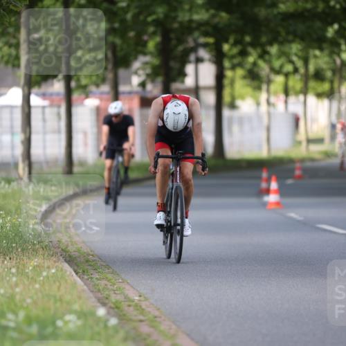 10.08.2025 - GEWOBA Citytriathlon Bremen Yannick Fuchs http://msf.ph/oto/8558130 10.08.2025 12:30:10 Radfahren 640, 675, 717, 722, 745, 760, 769, 823, 875, 884, 935, 943, 960, 1013 meine-sportfotos.de