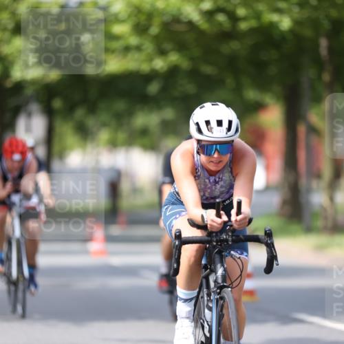 10.08.2025 - GEWOBA Citytriathlon Bremen Yannick Fuchs http://msf.ph/oto/8558155 10.08.2025 12:30:19 Radfahren 722, 733, 745, 760, 767, 823, 884, 932, 935, 943, 1013 meine-sportfotos.de