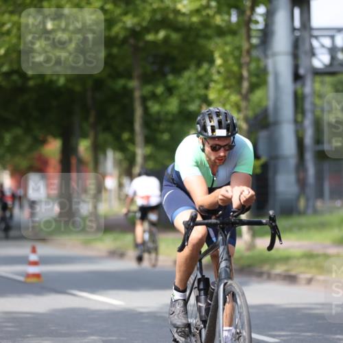 10.08.2025 - GEWOBA Citytriathlon Bremen Yannick Fuchs http://msf.ph/oto/8558171 10.08.2025 12:30:24 Radfahren 722, 733, 745, 767, 823, 884, 924, 932, 935, 943, 1013 meine-sportfotos.de