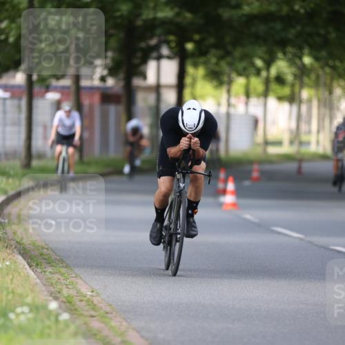 10.08.2025 - GEWOBA Citytriathlon Bremen Yannick Fuchs http://msf.ph/oto/8558186 10.08.2025 12:30:34 Radfahren 733, 745, 767, 823, 924, 932, 937, 1011, 1022, 1026 meine-sportfotos.de