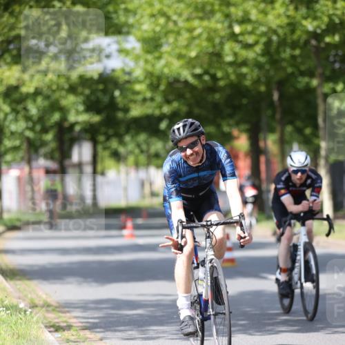 10.08.2025 - GEWOBA Citytriathlon Bremen Yannick Fuchs http://msf.ph/oto/8558223 10.08.2025 12:30:48 Radfahren 587, 752, 916, 924, 937, 951, 1011, 1020, 1022, 1026 meine-sportfotos.de