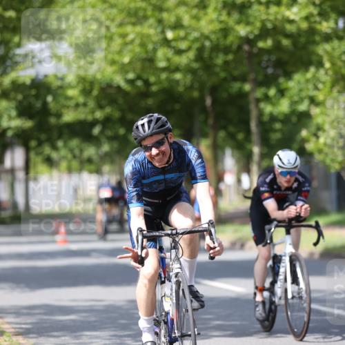 10.08.2025 - GEWOBA Citytriathlon Bremen Yannick Fuchs http://msf.ph/oto/8558224 10.08.2025 12:30:49 Radfahren 587, 752, 916, 924, 937, 951, 1011, 1020, 1022, 1026 meine-sportfotos.de