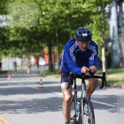 10.08.2025 - GEWOBA Citytriathlon Bremen Yannick Fuchs http://msf.ph/oto/8558279 10.08.2025 12:31:28 Radfahren 564, 575, 616, 630, 649, 655, 753, 788, 793, 863, 894, 905, 950 meine-sportfotos.de