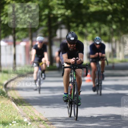 10.08.2025 - GEWOBA Citytriathlon Bremen Yannick Fuchs http://msf.ph/oto/8558285 10.08.2025 12:31:31 Radfahren 564, 575, 616, 630, 649, 654, 655, 788, 793, 863, 894, 905, 950 meine-sportfotos.de