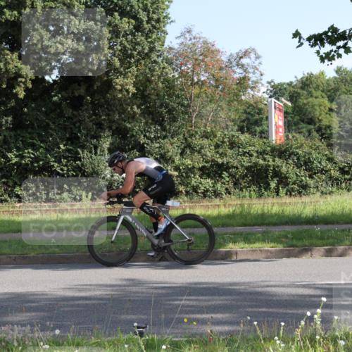10.08.2025 - GEWOBA Citytriathlon Bremen Yannick Fuchs http://msf.ph/oto/8558300 10.08.2025 10:28:07 Radfahren  meine-sportfotos.de