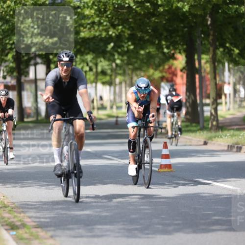 10.08.2025 - GEWOBA Citytriathlon Bremen Yannick Fuchs http://msf.ph/oto/8558310 10.08.2025 12:31:36 Radfahren 564, 616, 649, 654, 655, 666, 667, 788, 793, 863, 894, 905, 950 meine-sportfotos.de