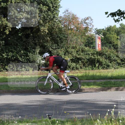 10.08.2025 - GEWOBA Citytriathlon Bremen Yannick Fuchs http://msf.ph/oto/8558315 10.08.2025 10:28:38 Radfahren  meine-sportfotos.de