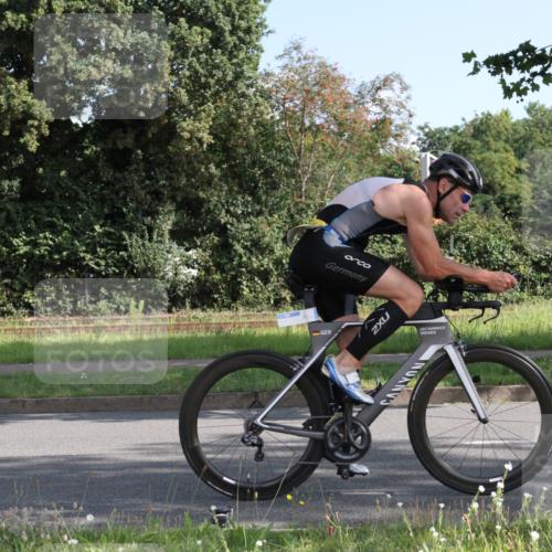 10.08.2025 - GEWOBA Citytriathlon Bremen Yannick Fuchs http://msf.ph/oto/8558322 10.08.2025 10:29:02 Radfahren 412, 424, 459 meine-sportfotos.de