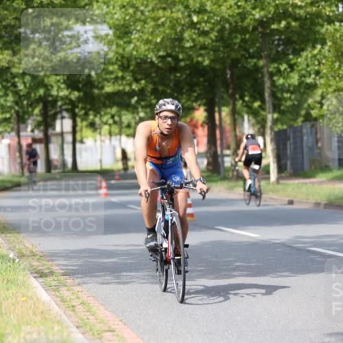 10.08.2025 - GEWOBA Citytriathlon Bremen Yannick Fuchs http://msf.ph/oto/8558324 10.08.2025 12:31:39 Radfahren 564, 616, 649, 654, 655, 666, 667, 788, 793, 863, 894, 950 meine-sportfotos.de