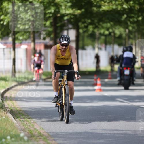 10.08.2025 - GEWOBA Citytriathlon Bremen Yannick Fuchs http://msf.ph/oto/8558342 10.08.2025 12:31:48 Radfahren 552, 564, 615, 627, 654, 655, 657, 666, 667, 689, 770, 788, 793, 839, 873, 950 meine-sportfotos.de