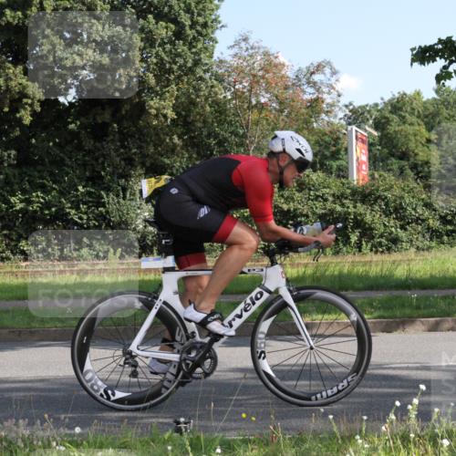 10.08.2025 - GEWOBA Citytriathlon Bremen Yannick Fuchs http://msf.ph/oto/8558351 10.08.2025 10:29:28 Radfahren 386, 509, 510 meine-sportfotos.de