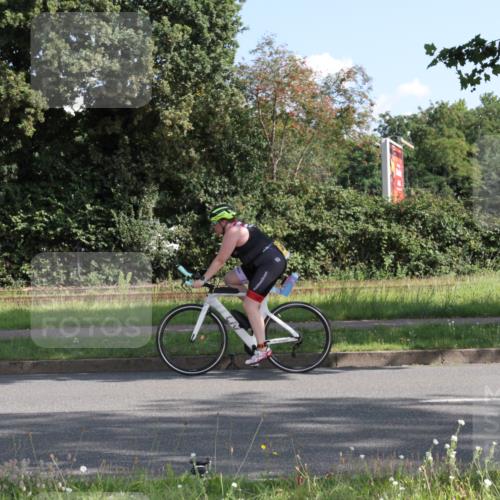 10.08.2025 - GEWOBA Citytriathlon Bremen Yannick Fuchs http://msf.ph/oto/8558368 10.08.2025 10:29:52 Radfahren 414, 423, 494 meine-sportfotos.de