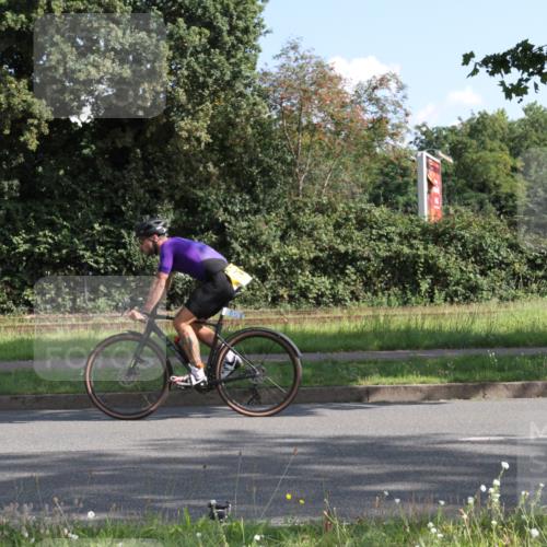 10.08.2025 - GEWOBA Citytriathlon Bremen Yannick Fuchs http://msf.ph/oto/8558372 10.08.2025 10:30:00 Radfahren 414, 423, 494 meine-sportfotos.de