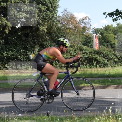 10.08.2025 - GEWOBA Citytriathlon Bremen Yannick Fuchs http://msf.ph/oto/8558375 10.08.2025 10:30:01 Radfahren 414, 423, 433, 494 meine-sportfotos.de