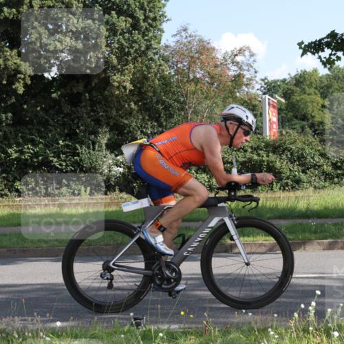 10.08.2025 - GEWOBA Citytriathlon Bremen Yannick Fuchs http://msf.ph/oto/8558386 10.08.2025 10:30:14 Radfahren 414, 423, 433, 441 meine-sportfotos.de