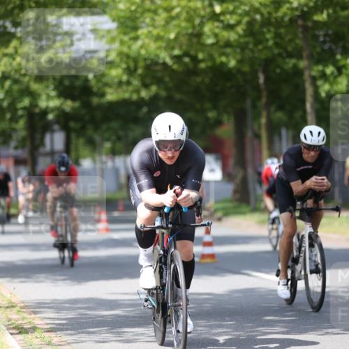 10.08.2025 - GEWOBA Citytriathlon Bremen Yannick Fuchs http://msf.ph/oto/8558391 10.08.2025 12:32:00 Radfahren 552, 615, 627, 657, 667, 689, 770, 806, 838, 839, 857, 873, 876, 888, 897 meine-sportfotos.de