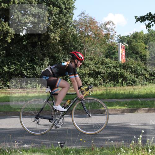 10.08.2025 - GEWOBA Citytriathlon Bremen Yannick Fuchs http://msf.ph/oto/8558404 10.08.2025 10:30:29 Radfahren 377, 441, 471 meine-sportfotos.de