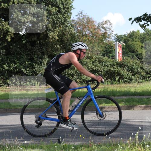 10.08.2025 - GEWOBA Citytriathlon Bremen Yannick Fuchs http://msf.ph/oto/8558408 10.08.2025 10:30:33 Radfahren 353, 377, 441, 471 meine-sportfotos.de