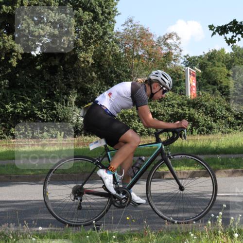 10.08.2025 - GEWOBA Citytriathlon Bremen Yannick Fuchs http://msf.ph/oto/8558413 10.08.2025 10:30:38 Radfahren 353, 377, 441, 471 meine-sportfotos.de