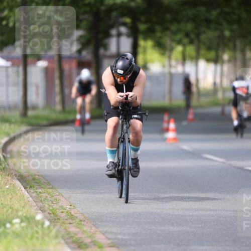 10.08.2025 - GEWOBA Citytriathlon Bremen Yannick Fuchs http://msf.ph/oto/8558415 10.08.2025 12:32:09 Radfahren 551, 615, 657, 682, 689, 735, 770, 806, 838, 839, 857, 873, 876, 888, 897 meine-sportfotos.de