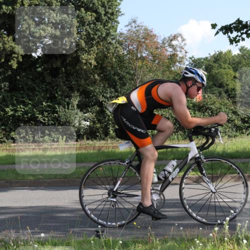10.08.2025 - GEWOBA Citytriathlon Bremen Yannick Fuchs http://msf.ph/oto/8558418 10.08.2025 10:30:45 Radfahren 353, 376, 471, 476 meine-sportfotos.de