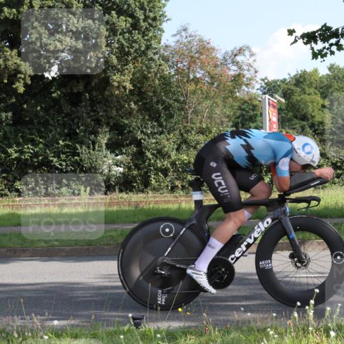 10.08.2025 - GEWOBA Citytriathlon Bremen Yannick Fuchs http://msf.ph/oto/8558444 10.08.2025 10:31:11 Radfahren 363, 387, 434 meine-sportfotos.de