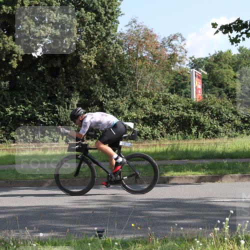 10.08.2025 - GEWOBA Citytriathlon Bremen Yannick Fuchs http://msf.ph/oto/8558459 10.08.2025 10:31:20 Radfahren 363, 387, 434 meine-sportfotos.de