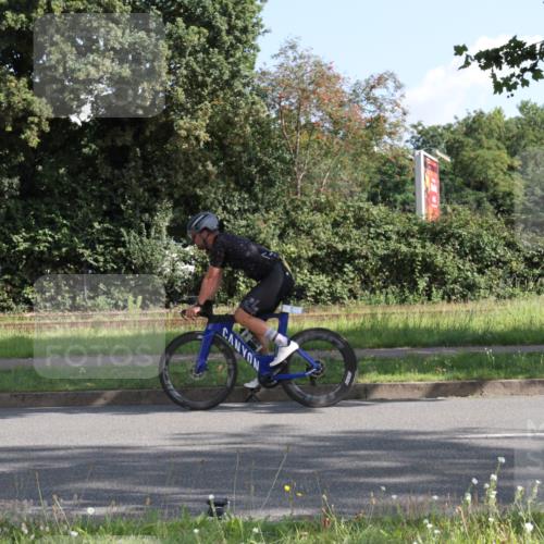 10.08.2025 - GEWOBA Citytriathlon Bremen Yannick Fuchs http://msf.ph/oto/8558466 10.08.2025 10:31:31 Radfahren 363 meine-sportfotos.de