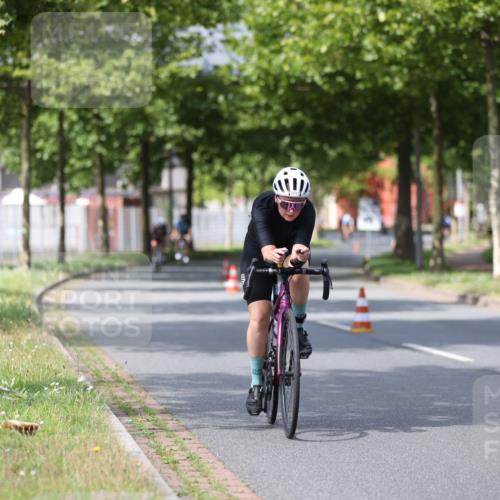 10.08.2025 - GEWOBA Citytriathlon Bremen Yannick Fuchs http://msf.ph/oto/8558490 10.08.2025 12:32:40 Radfahren 566, 641, 643, 840, 852, 959, 1017 meine-sportfotos.de