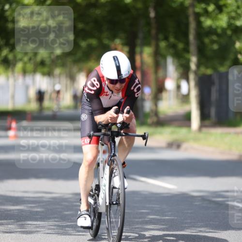 10.08.2025 - GEWOBA Citytriathlon Bremen Yannick Fuchs http://msf.ph/oto/8558498 10.08.2025 12:32:45 Radfahren 566, 604, 643, 681, 715, 852, 959, 1016, 1017 meine-sportfotos.de