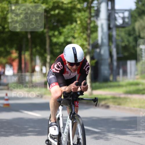 10.08.2025 - GEWOBA Citytriathlon Bremen Yannick Fuchs http://msf.ph/oto/8558501 10.08.2025 12:32:45 Radfahren 566, 604, 643, 681, 715, 852, 959, 1016, 1017 meine-sportfotos.de