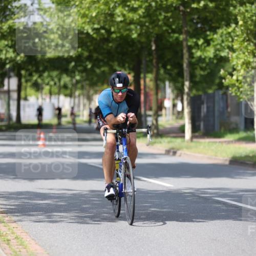 10.08.2025 - GEWOBA Citytriathlon Bremen Yannick Fuchs http://msf.ph/oto/8558505 10.08.2025 12:32:46 Radfahren 566, 604, 643, 681, 715, 852, 959, 1010, 1016, 1017 meine-sportfotos.de