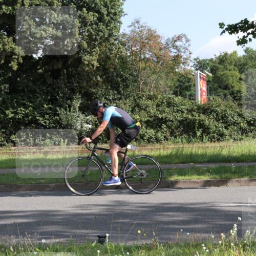 10.08.2025 - GEWOBA Citytriathlon Bremen Yannick Fuchs http://msf.ph/oto/8558517 10.08.2025 10:32:05 Radfahren 205, 370, 405, 407, 508 meine-sportfotos.de