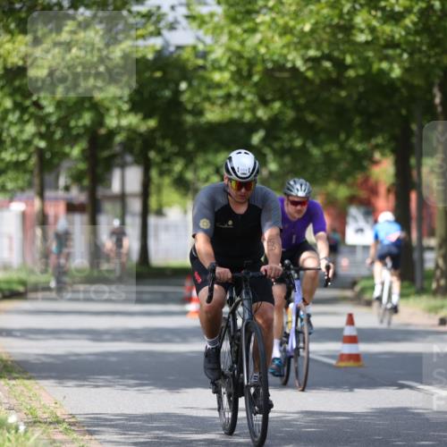 10.08.2025 - GEWOBA Citytriathlon Bremen Yannick Fuchs http://msf.ph/oto/8558538 10.08.2025 12:33:01 Radfahren 554, 604, 626, 664, 681, 708, 715, 824, 1010, 1016 meine-sportfotos.de