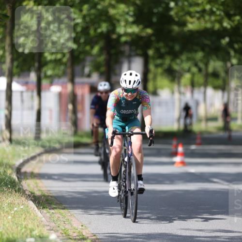 10.08.2025 - GEWOBA Citytriathlon Bremen Yannick Fuchs http://msf.ph/oto/8558545 10.08.2025 12:33:05 Radfahren 554, 604, 626, 664, 681, 708, 715, 738, 824, 836, 1010, 1016 meine-sportfotos.de