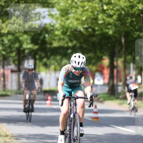 10.08.2025 - GEWOBA Citytriathlon Bremen Yannick Fuchs http://msf.ph/oto/8558549 10.08.2025 12:33:06 Radfahren 554, 604, 626, 664, 681, 708, 715, 738, 824, 836, 859, 1010, 1016 meine-sportfotos.de