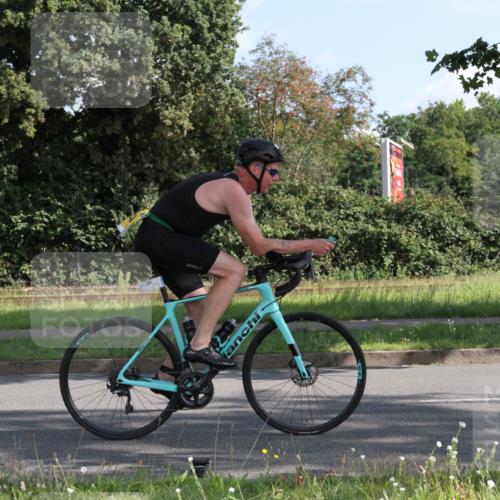 10.08.2025 - GEWOBA Citytriathlon Bremen Yannick Fuchs http://msf.ph/oto/8558575 10.08.2025 10:32:35 Radfahren 349, 354, 406, 408, 426, 432, 473, 483, 502 meine-sportfotos.de