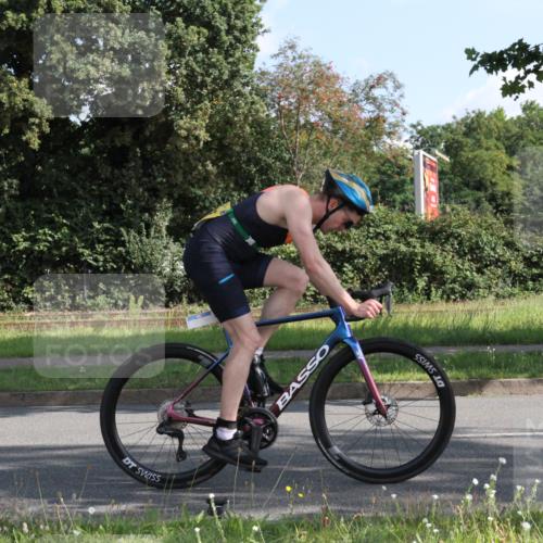 10.08.2025 - GEWOBA Citytriathlon Bremen Yannick Fuchs http://msf.ph/oto/8558579 10.08.2025 10:32:37 Radfahren 349, 354, 406, 408, 426, 432, 473, 483, 502 meine-sportfotos.de