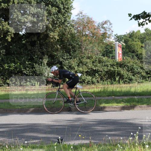 10.08.2025 - GEWOBA Citytriathlon Bremen Yannick Fuchs http://msf.ph/oto/8558593 10.08.2025 10:32:45 Radfahren 349, 371, 384, 406, 426, 473, 483, 502 meine-sportfotos.de