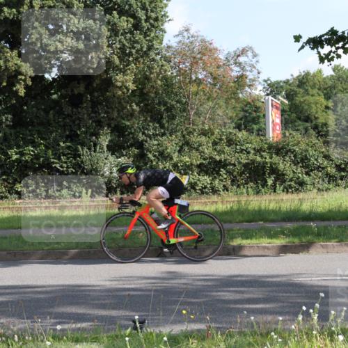 10.08.2025 - GEWOBA Citytriathlon Bremen Yannick Fuchs http://msf.ph/oto/8558605 10.08.2025 10:32:47 Radfahren 349, 355, 371, 384, 406, 483, 502 meine-sportfotos.de