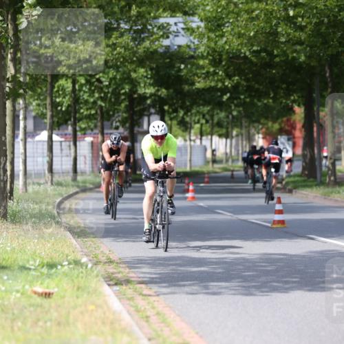 10.08.2025 - GEWOBA Citytriathlon Bremen Yannick Fuchs http://msf.ph/oto/8558649 10.08.2025 12:33:57 Radfahren 560, 635, 637, 741, 768, 856, 858, 867, 895 meine-sportfotos.de