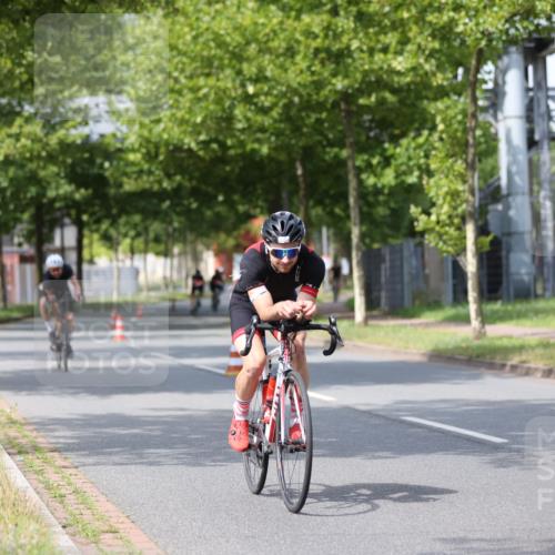 10.08.2025 - GEWOBA Citytriathlon Bremen Yannick Fuchs http://msf.ph/oto/8558662 10.08.2025 12:34:00 Radfahren 560, 635, 637, 741, 768, 858, 867 meine-sportfotos.de