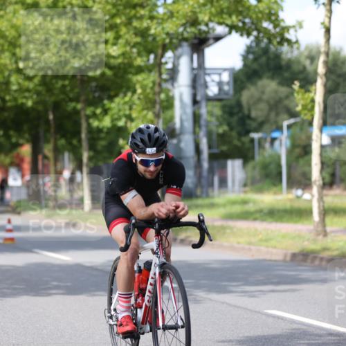 10.08.2025 - GEWOBA Citytriathlon Bremen Yannick Fuchs http://msf.ph/oto/8558665 10.08.2025 12:34:00 Radfahren 560, 635, 637, 741, 768, 858, 867 meine-sportfotos.de