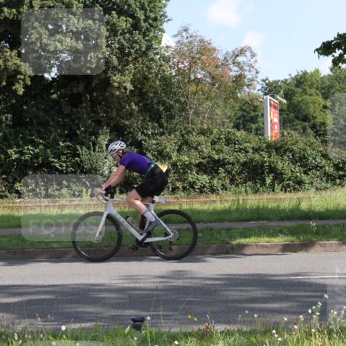 10.08.2025 - GEWOBA Citytriathlon Bremen Yannick Fuchs http://msf.ph/oto/8558678 10.08.2025 10:33:26 Radfahren 105, 127, 389, 396, 420, 421, 428, 448, 479 meine-sportfotos.de